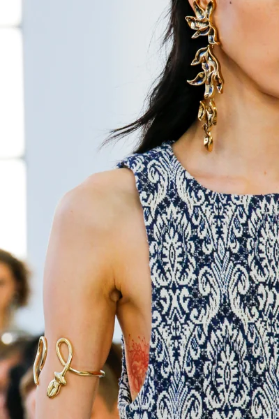 Look 17